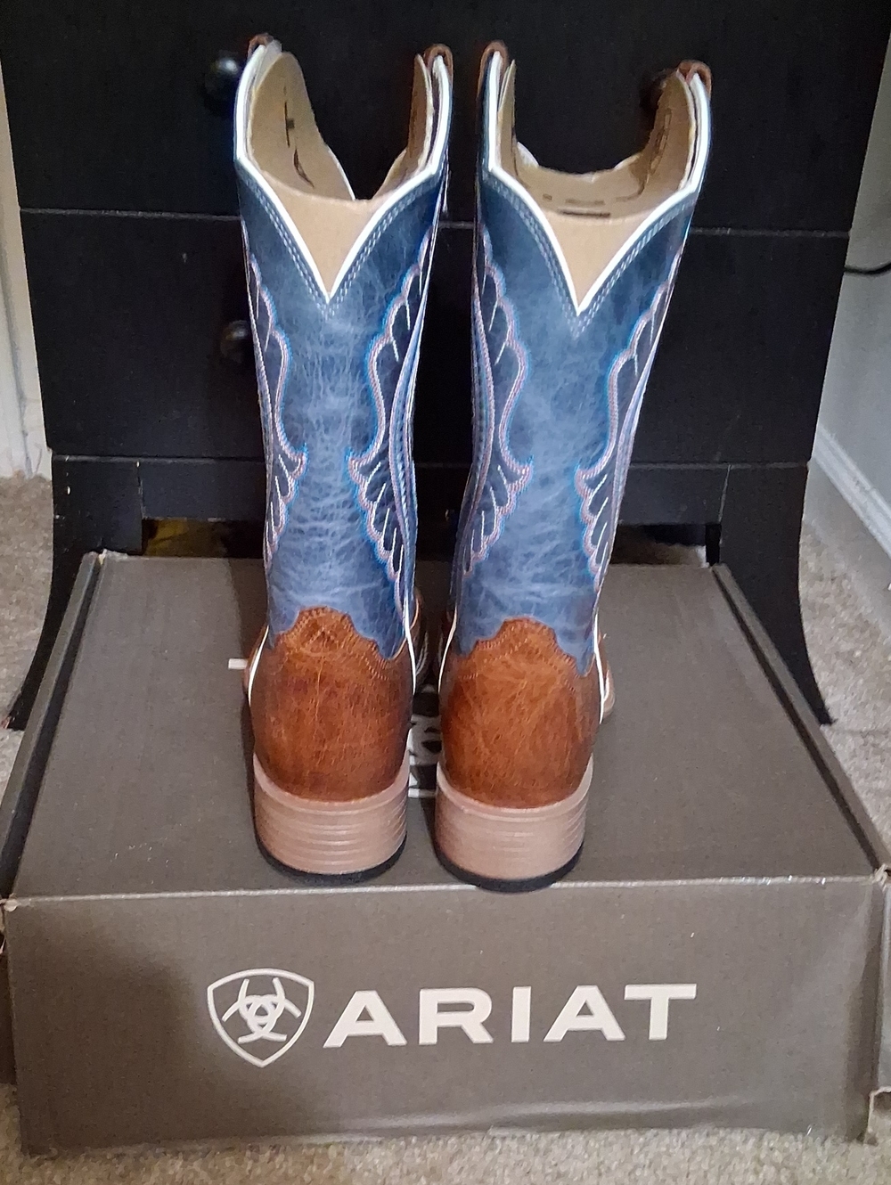 Ariat Brown Leather & Blue Embroidered Western Cowboy Boots - Picture 5 of 6
